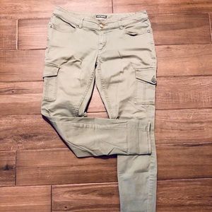 Women’s Express cargo Jegging